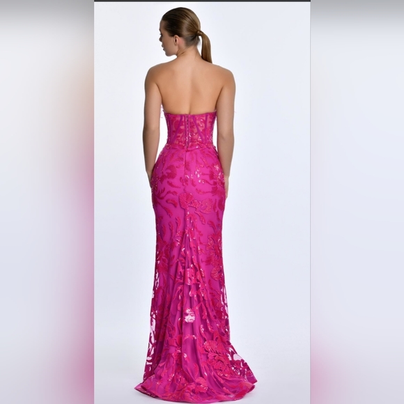 Alfa Beta Evening gown - Picture 2 of 2